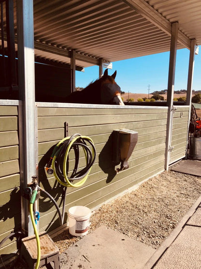 iFEED For Outside Stall Installation